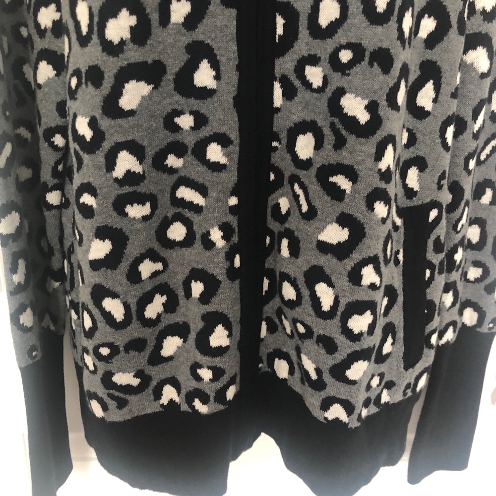 Leopard Print Sweater Jacket Large - image 5